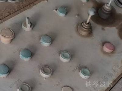 江陰華磊315噸打包機，3米乘3.5米包700帶油出售圖6